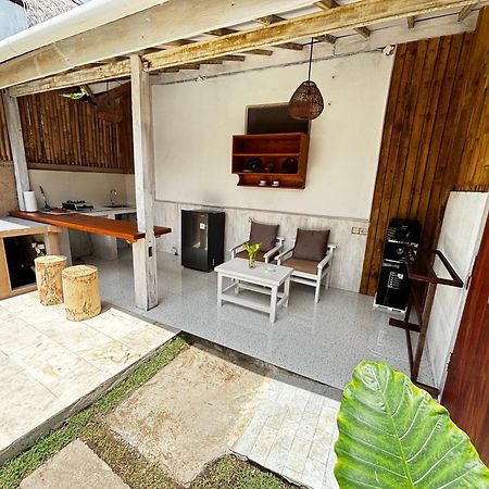 D'Gilian Bungalow Gili Trawangan Extérieur photo